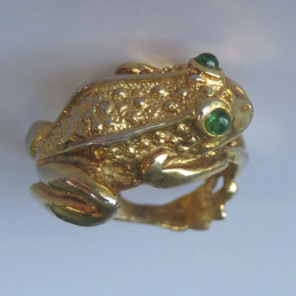 Natural Emeralds Yellow Gold Plated Solid White Gold Frog Ring - Picture 3 of 17